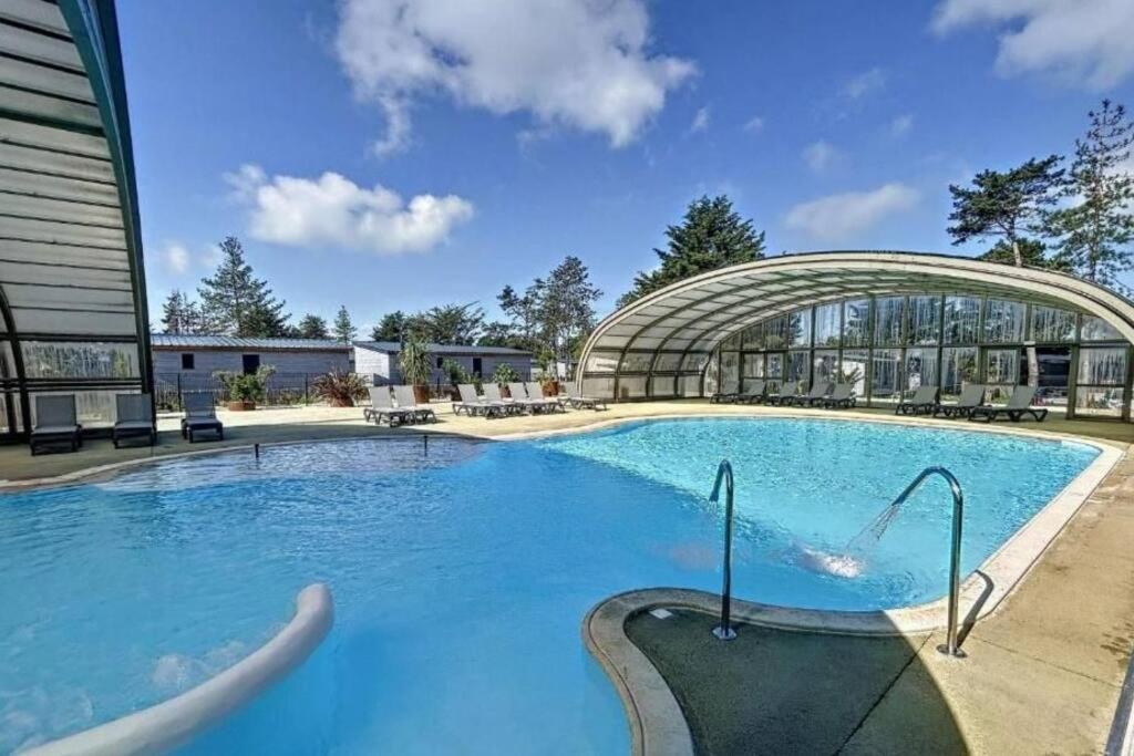 Cottage Dans Parc Residentiel De Loisirs, Piscine, 150M De La Mer Жюлувіль-ле-Пін Екстер'єр фото